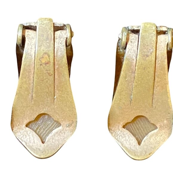 Possible Bakelite Earrings Golden Clip-On Hugger Jewelry Vintage - Picture 7 of 8